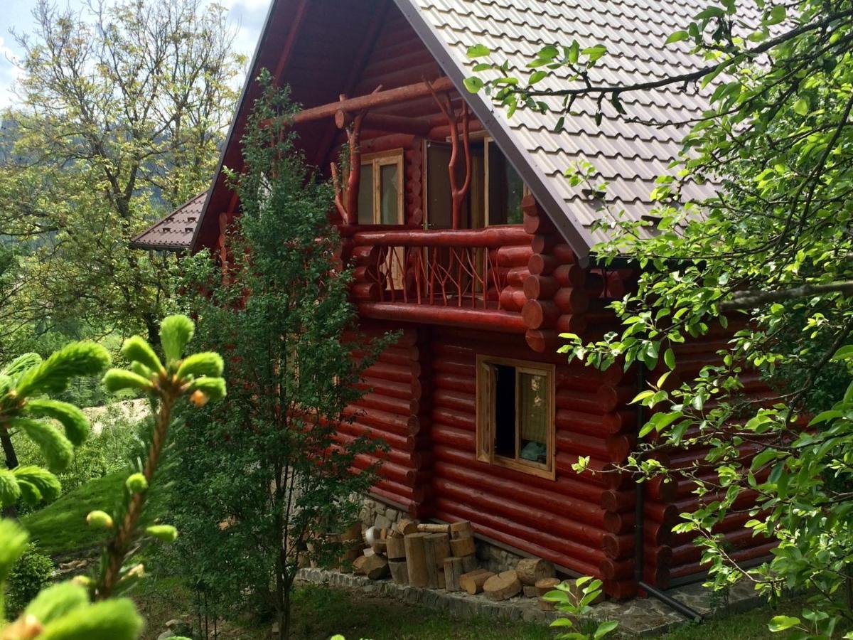 Дерев'Яний Котедж "Казка" Yaremche Exterior photo