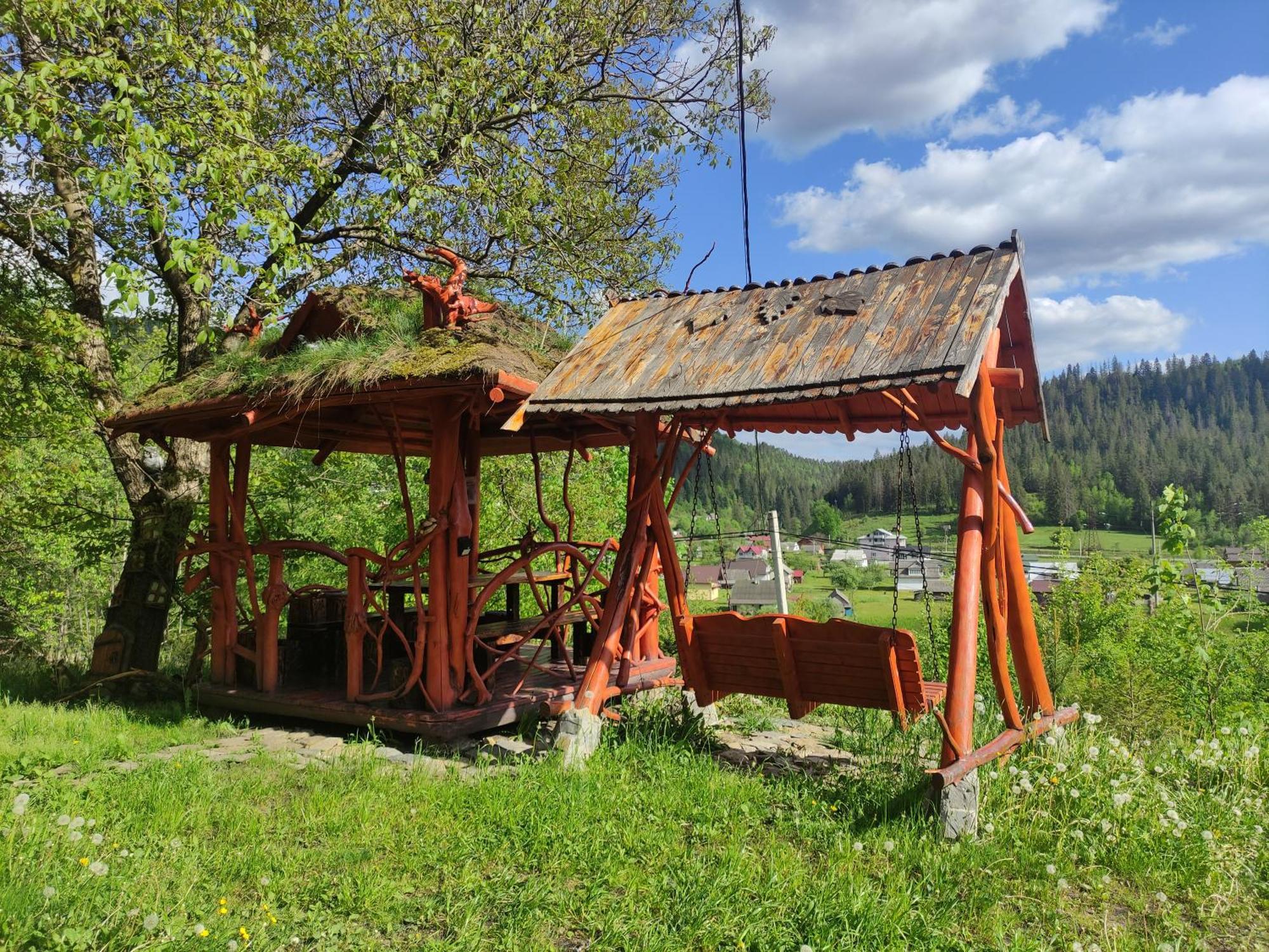 Дерев'Яний Котедж "Казка" Yaremche Exterior photo