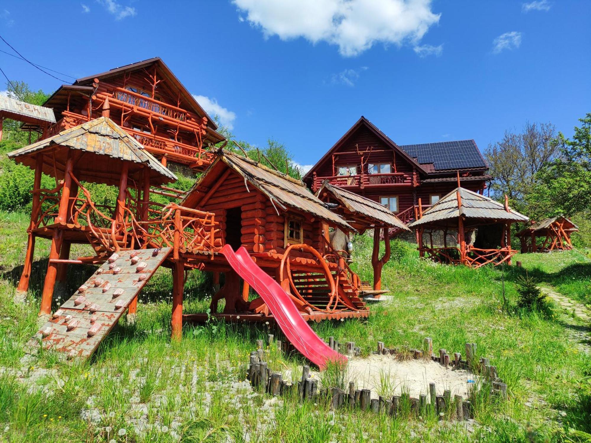 Дерев'Яний Котедж "Казка" Yaremche Exterior photo